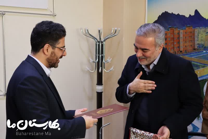 تکریم-مهندس-حمیدرضا-رحیمی-و-معرفی-دکتر-احمدی-به-عنوان-سرپرست-شرکت-عمران-بهارستان